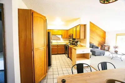 Image de Cozy ski retreat in Incline Village w\/loft Pet-Friendly! Minutes from Skiing!