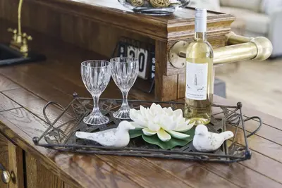 Image de Newly renovated chateau with all the comforts of home.