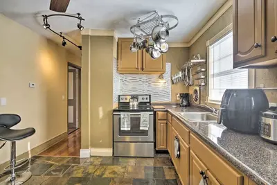 Image de New! Quaint & Convenient Hideaway: Great Location