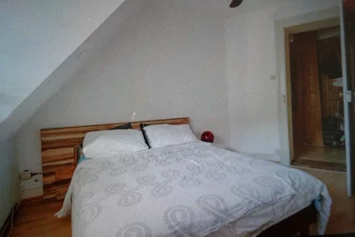 Image de chambre avec espace de travail à 10' de la gare