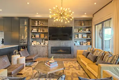 Image de Luxury Townhome Walking Distance to Downtown