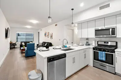 Image de Stylish & Chic 2 Br Experience in Jc