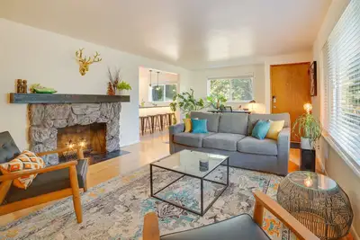 Image de Hot Tub, 5 Mi to Lumen Field! World Cup Home Base