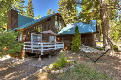 Image de Remodeled 3 Bedroom - Hot Tub, 2 Car Garage