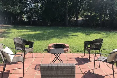 Image de Renovated Oasis: Pet-Friendly Yard, Near NoDa & Plaza Midwood, Tesla Charging