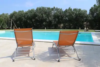 Image de Dependance in Villa with pool surrounded by greenery just minutes from the center.