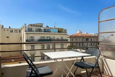 Image de Carré d'or, central, T2 climatisé, 4 personnes, plage 1 min