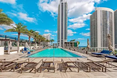 Image de Stunning Luxury Waterview Condo in Hollywood 1708