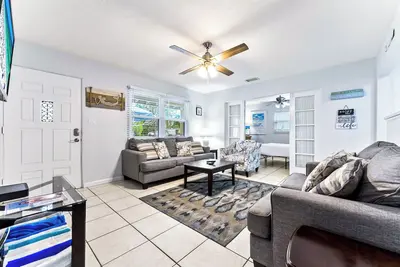 Image de A Perfect Get-Away! Relaxing 3 Bedroom Home On Siesta Key!