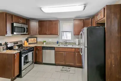 Image de Clean & Modern Apt Dt Libertyville near Naval Base