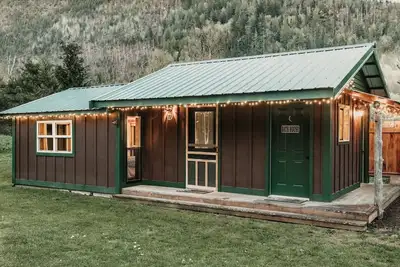 Image de 71mf- Rustic - Pets Ok - Sleeps 4 by RedAwning