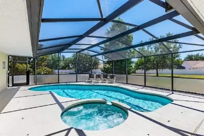 Image de 196 - Fantastic 6 bed Villa with Private Pool with No Rear Neighbors Near Disney