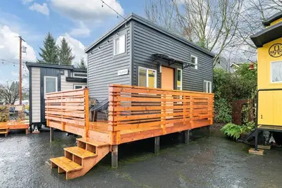 Image de The Finlandia - Custom Tiny Home w/ Finnish Vibe