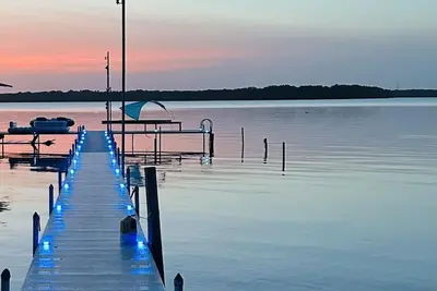 Image de Sundown @ Casa Lago, Waterfront House w\/Boat Dock