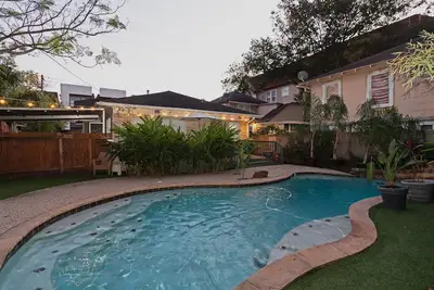 Image de 3br The Poseidon! Aquatic Dream Pool in Montrose!