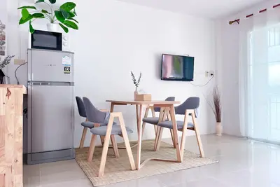 Image de At The Beach Apartment