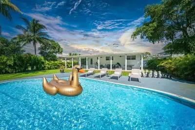 Image de Luxury Oasis with Private Pool, Movie Theatre