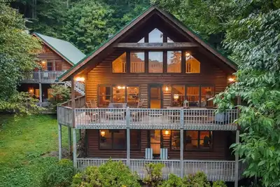 Image de Spring Brook Mountain Retreat + Hot Tub +Sauna+ Fire Pit