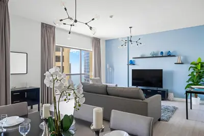 Image de 2br Elegant Marina View Apartment