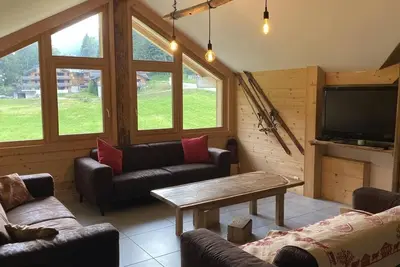 Image de Wifi, 2ème étage, balcon, parking, télévision, casier à ski, 180m², Châtel