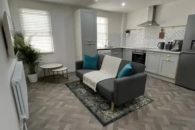 Image de Town centre property with parking\/100m from castle