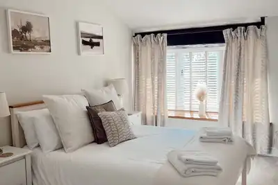 Image de Gardener's Cottage – A Timeless Escape Amidst History and Nature in Wales