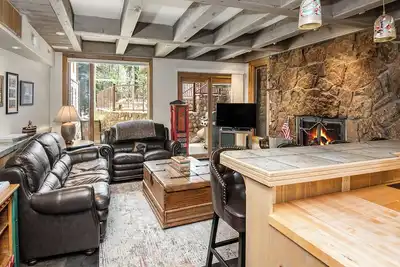 Image de Village Center 1f | 2br Condo in the Heart of Vail Village