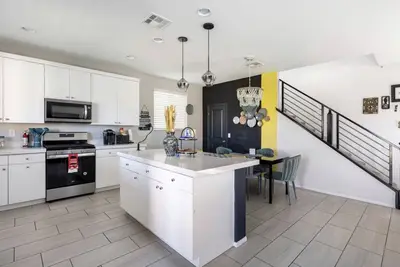 Image de Five beds in Stylish, Family Friendly N. Las Vegas Getaway, 17 minutes to Strip!
