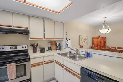 Image de Cozy Townhouse in Gainesville Close to Oaks Mall!