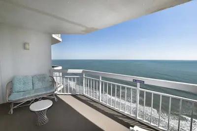 Image de Oceanfront 3bed/2. 5bath-Water's Edge Resort1412 Indoor/Outdoor Pool & Hot Tub