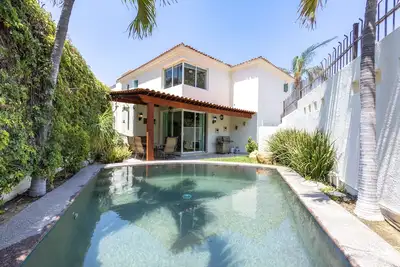 Image de Villa Cola de Ballena Luxury Villa with Arcade Room, El Pedregal. Security 24/7