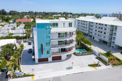 Image de Luxury 4br Siesta Key villa | Walk to the beach - Beach House Residences Unit 1