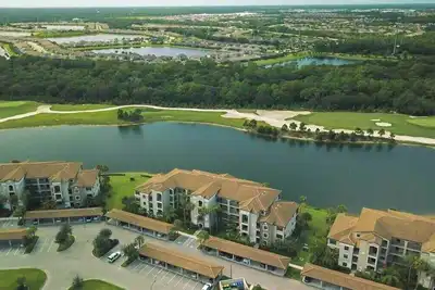 Image de Exclusive 2 Br Lakefront Condo in Lakewood National - The Duffers Retreat