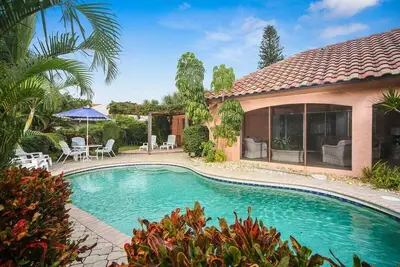Image de Stunning waterfront Bird Key 4\/3 pool home