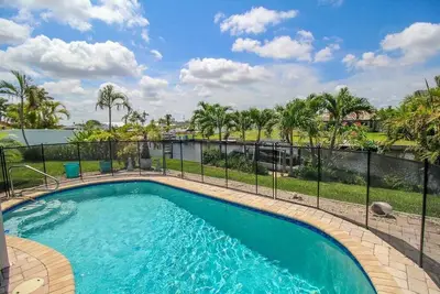 Image de Canal front Private Pool home in Cape Coral