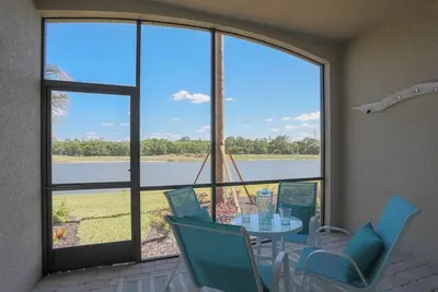 Image de Pet-friendly lakefront condo at Lakewood National Golf Club - Day Dreamer