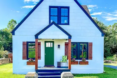 Image de Cheerful & charming renovated cottage close to Skyline Drive, Jmu, & Massanutten