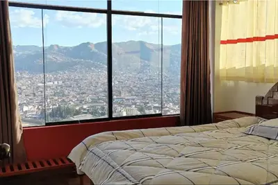 Image de Family-sized, beautifull panoramic view of Cusco City, save an cozy place.