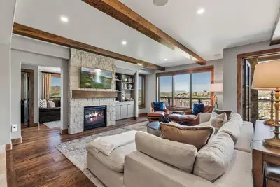 Image de Edgemont 2301 Luxury Mountain Condo with Backdoor Ski Access!