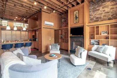 Image de Luxury Condo | Paddle North w/ Private Sauna & Gym