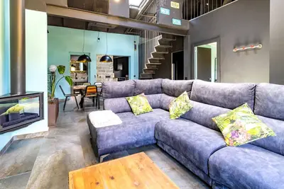 Image de Black House - Une maison au style industriel