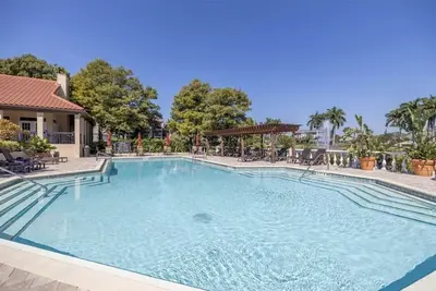 Image de Cozy, beautiful, relaxing, modern condo in the Heart of Tampa Bay.