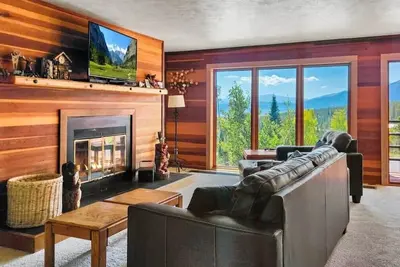 Tranquil 2br: Near Trails & Free Shuttle