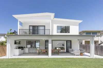 Image de Uma on Werri - *Winter Special* - Heated pool/spa, opp beach, playroom