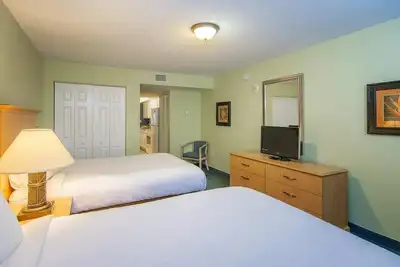 Image de Gorgeous 1 Br Condo Tons of Amenities 1st Floor