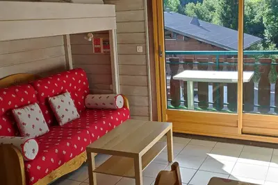 Image de Studio avec Balcon Sud, à 100m des Remontées Mécaniques, Parking Gratuit, Pour 4 Personnes