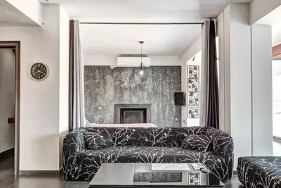 Luxury view apartment 10min from Athens airport