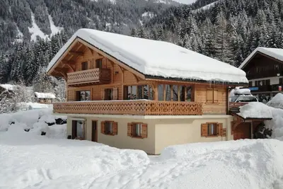 Image de Luxueux chalet 5 pièces pour 10 pers. avec sauna, terrasse, proche des pistes et navettes