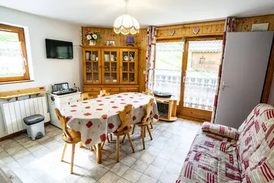 Image de Appartement 3 Pièces Châtel, 6 Pers, Balcon Sud, Proche Centre et Navettes, Parking Inclus