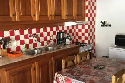 Image de Appartement 3 pièces avec balcon, proche des remontées mécaniques et du centre, parking inclus